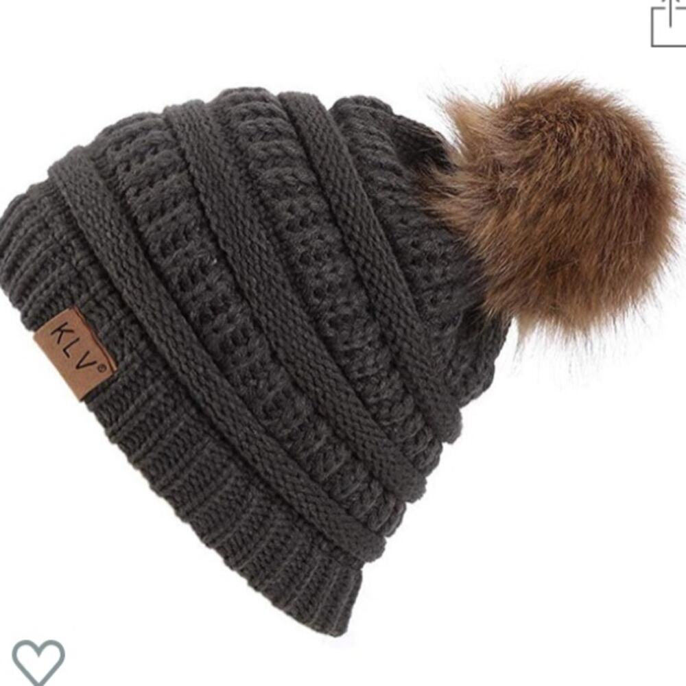 klv Gray knit style beanie with faux fur Pom. - Picture 3 of 6